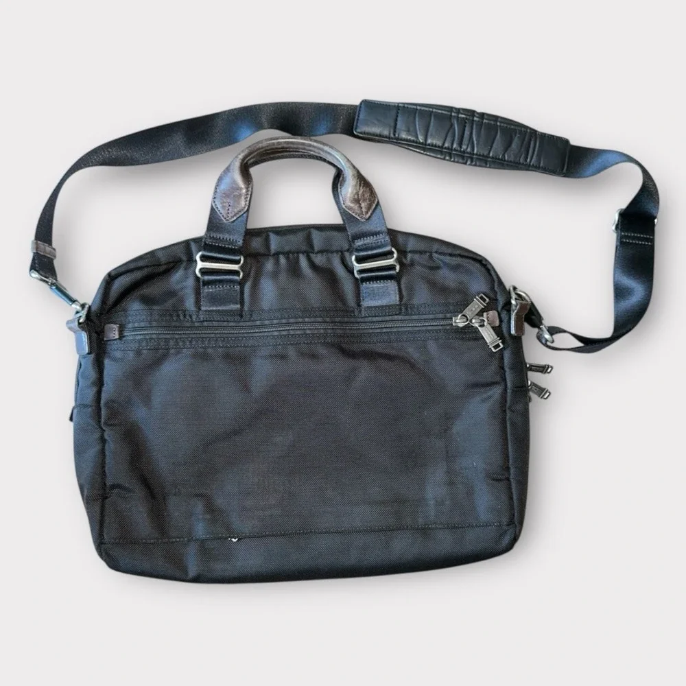 Tumi this bag